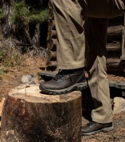 Columbia Newton Ridge Plus II Waterproof Hiking Boots - Wide Fit - Mens Cordovan / Squash -Columbia Sale Store 1618891000 1594732 231 10