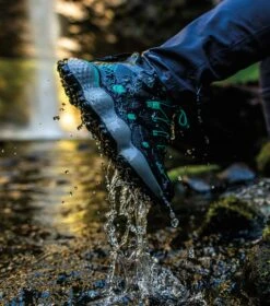 Columbia Escape Thrive Endure Hiking Shoes - Womens Black / Electric Turquoise -Columbia Sale Store 1665401431 1979581 010 10