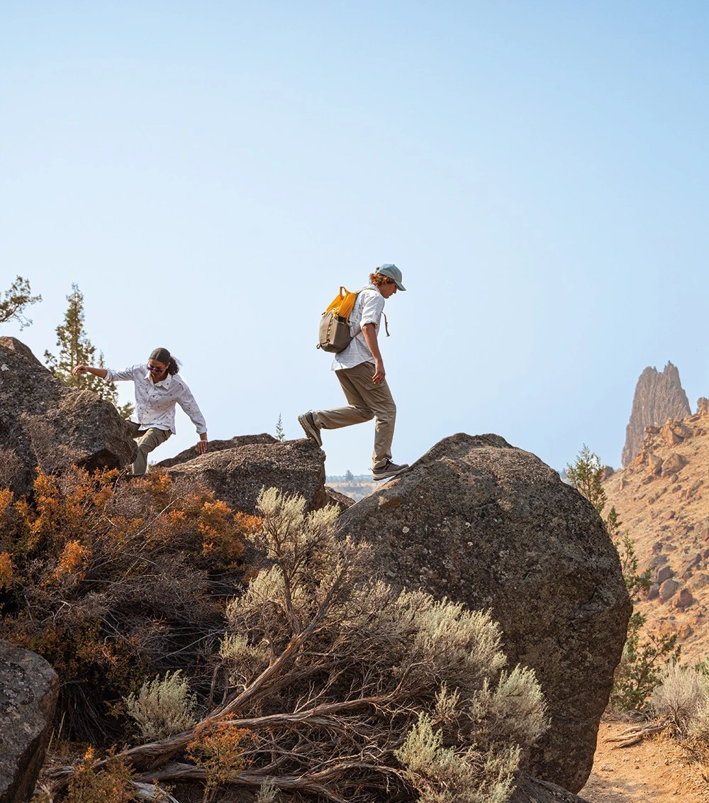 Columbia Tandem Trail 22L Backpack - Unisex Golden Nugget / Stone Green 6 Columbia Tandem Trail 22L Backpack - Unisex Golden Nugget / Stone Green - Image 6