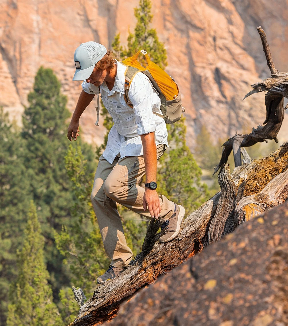 Columbia Tandem Trail 22L Backpack - Unisex Golden Nugget / Stone Green 7 Columbia Tandem Trail 22L Backpack - Unisex Golden Nugget / Stone Green - Image 7