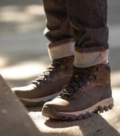 Columbia Newton Ridge Plus II Waterproof Hiking Boots - Wide Fit - Mens Cordovan / Squash -Columbia Sale Store 1695143189 1594732 231 14